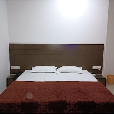Supreme Guest House By Wb Inn Agra  Exterior photo