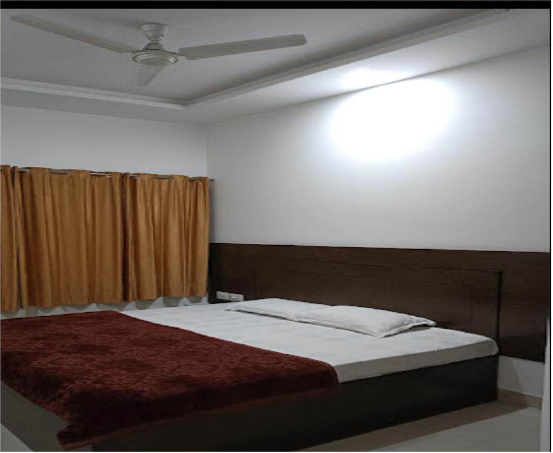 Supreme Guest House By Wb Inn Agra  Exterior photo